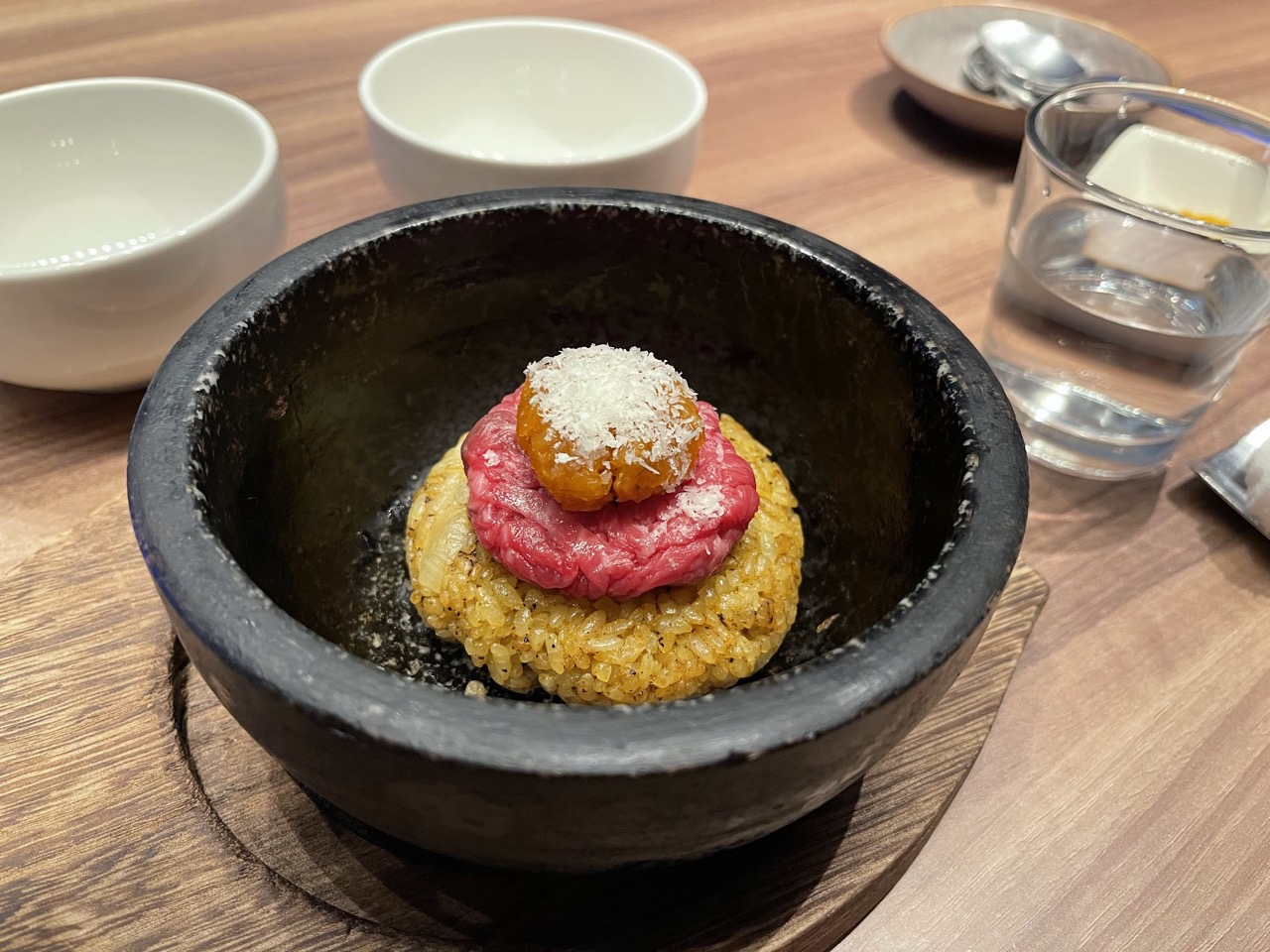 厳選和牛と咖喱の石焼チーズリゾット